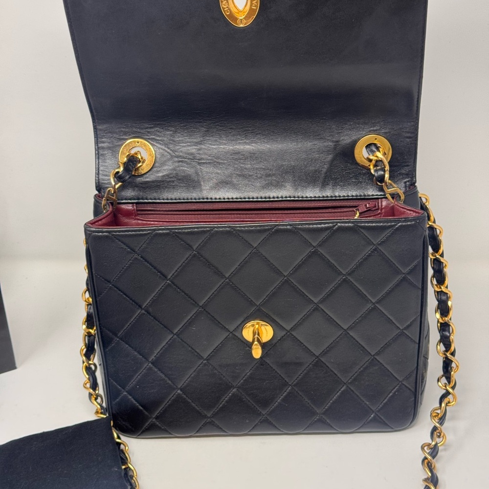💯💎Authentic💎CHANEL Rare Black Lambskin XL CC Quilted Flap Bag 24k GP Hardware - Picture 5 of 13